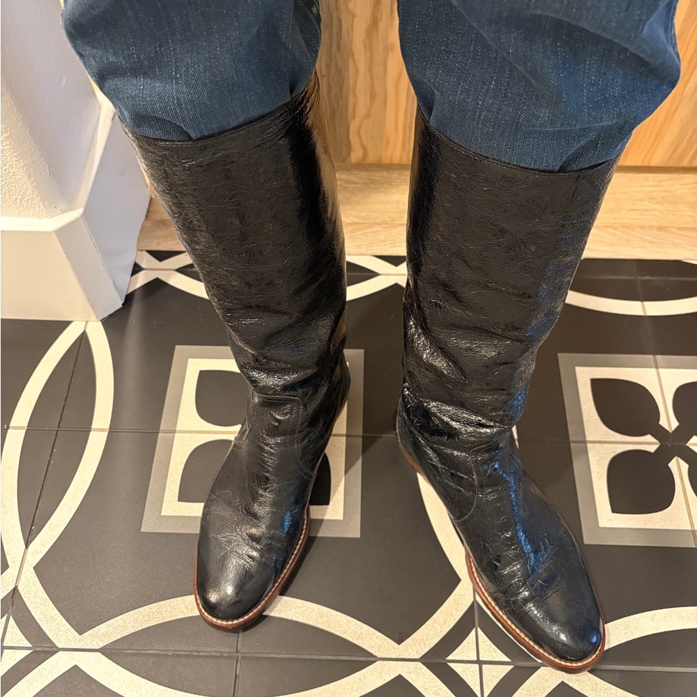 Barney’s CO-OP French Navy patent tall slip on Classic Riding Boot EUC